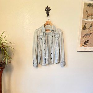 Gap Chambray Button Up Shirt